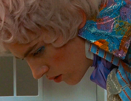 Animated gif of Brian Slade from Velvet Goldmine