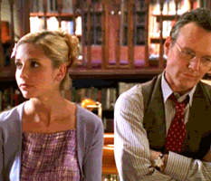  Buffy rolls her eyes at Giles. 