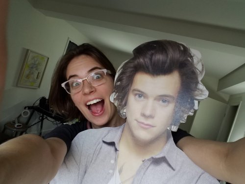  Flourish takes a selfie with her Harry Styles standee. 