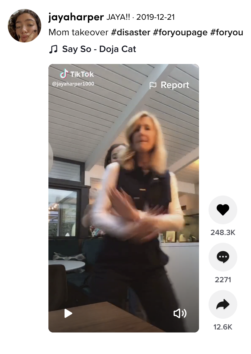  Laura Dern butts in on her daughter’s dancing TikTok. 