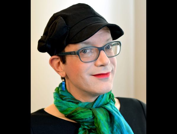 A headshot of Stephanie Burt. 