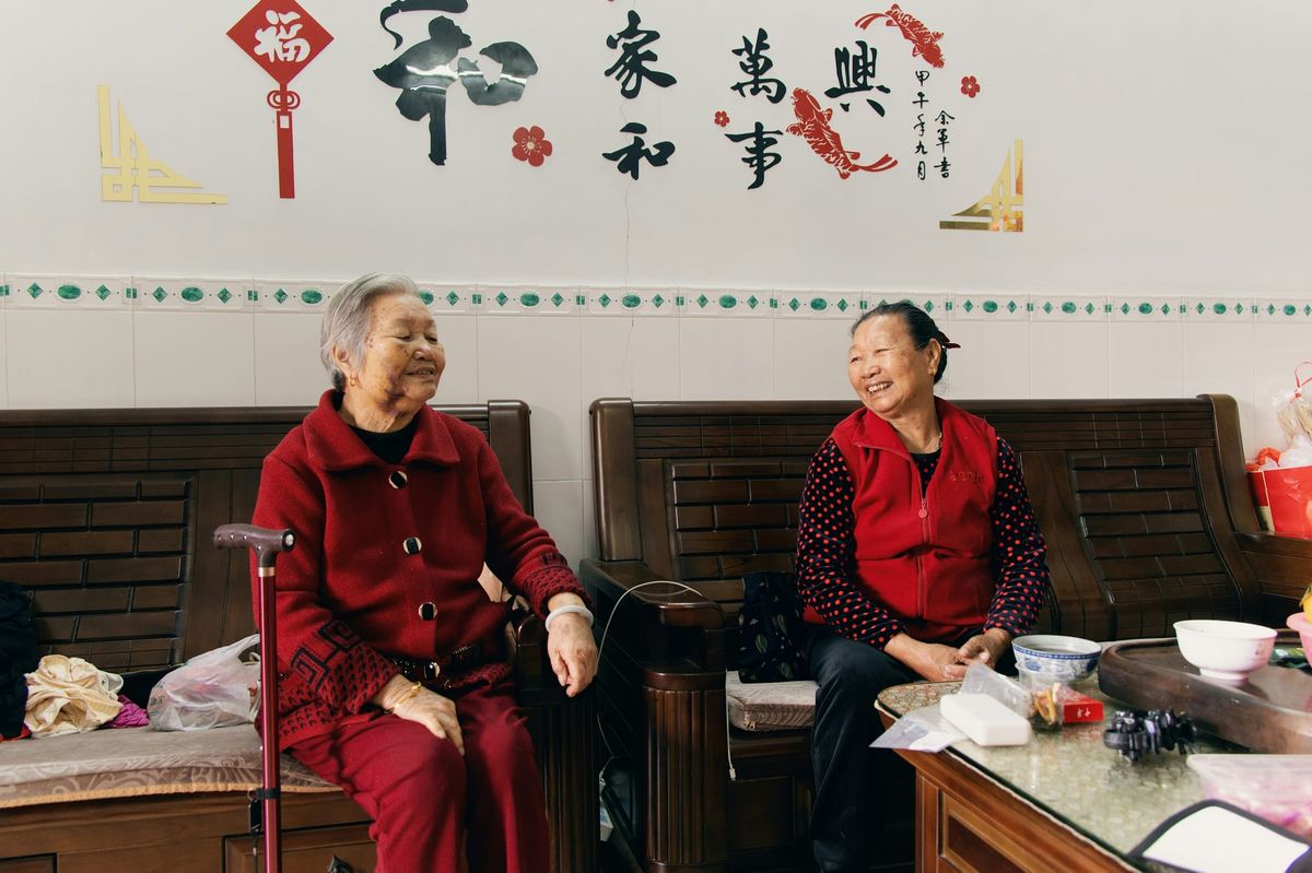 80歲老人保險：高齡長者還需要保險嗎？自願醫保、意外保及年金產品逐一分析