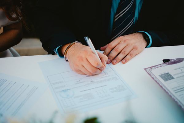 保證續保 vs 每年續保：分別何在？保證終身續保是最佳條款？
