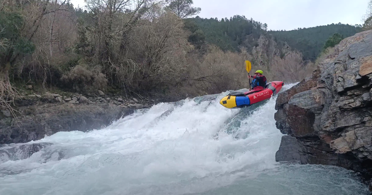 Packrafting río Lor tramo Tramo bajo del Lor 2 veces