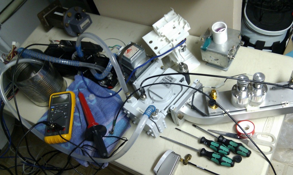 Magnetron bench setup