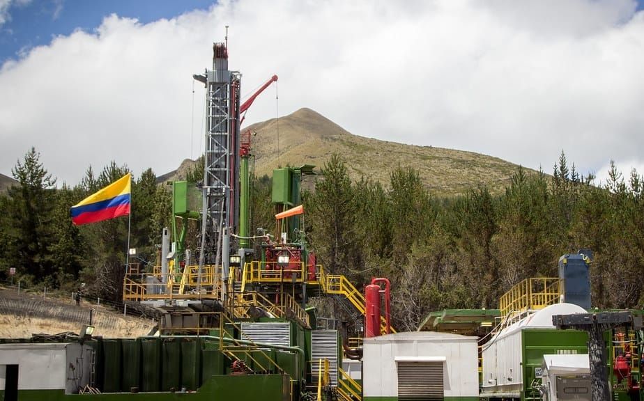Ecuador fija límites territoriales para proyectos de energía renovable