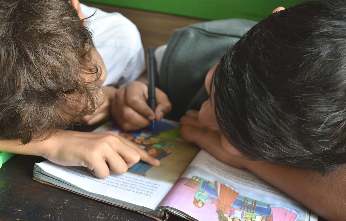 Uso de IA sin verificar se asocia a peores notas en América Latina