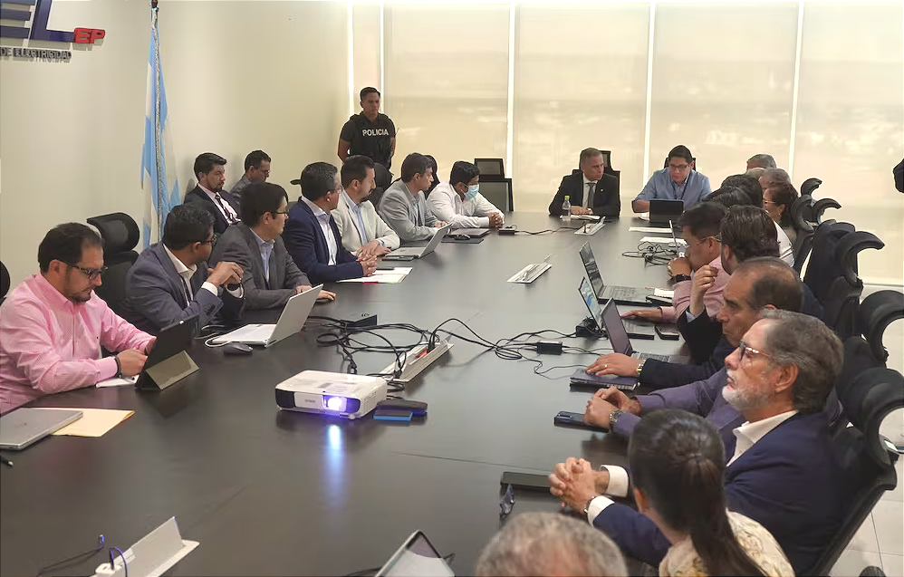Gobierno y empresas se reúnen por los cortes, tarifas y diésel