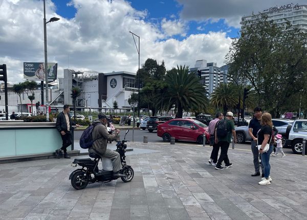 Quito se alista a regular los vehículos eléctricos ligeros