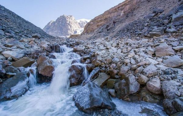 Minería, glaciares y grietas de la transición verde en Yerba Loca