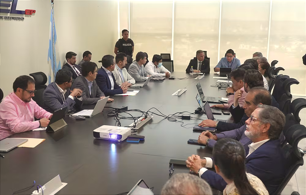 Gobierno y empresas se reúnen por los cortes, tarifas y diésel