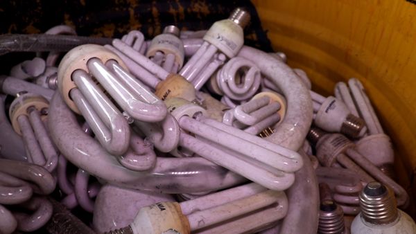 Instructivo para el manejo de lámparas LED y de descarga