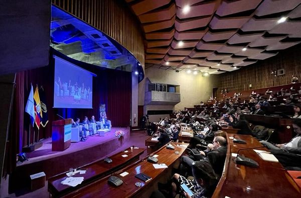 Seminario internacional Apuntando Alto