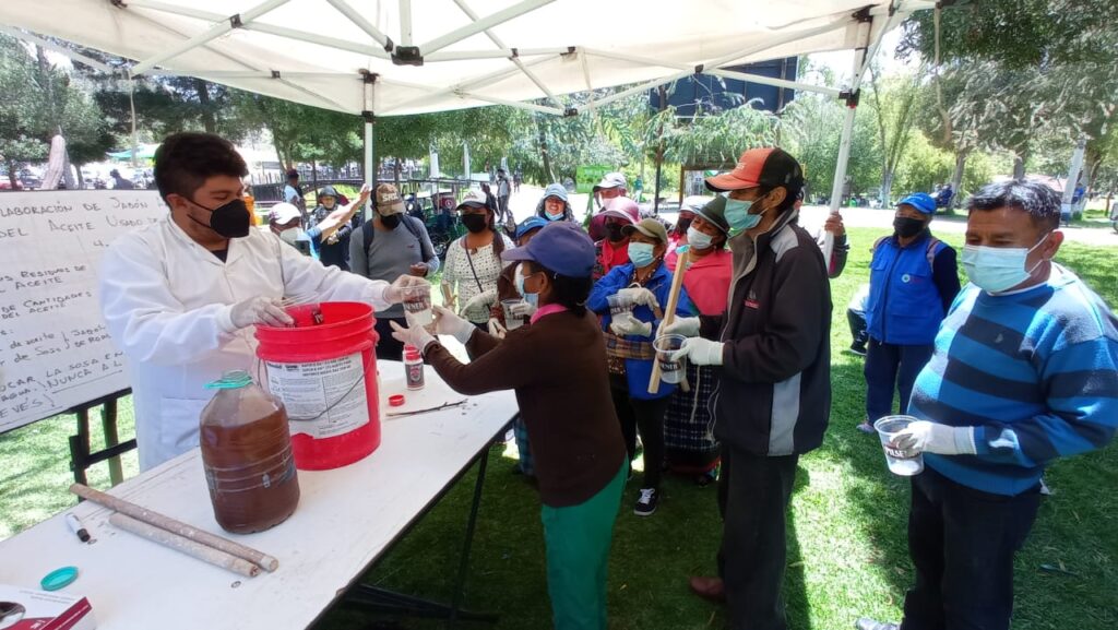 Aprovechamiento del aceite de cocina en Riobamba
