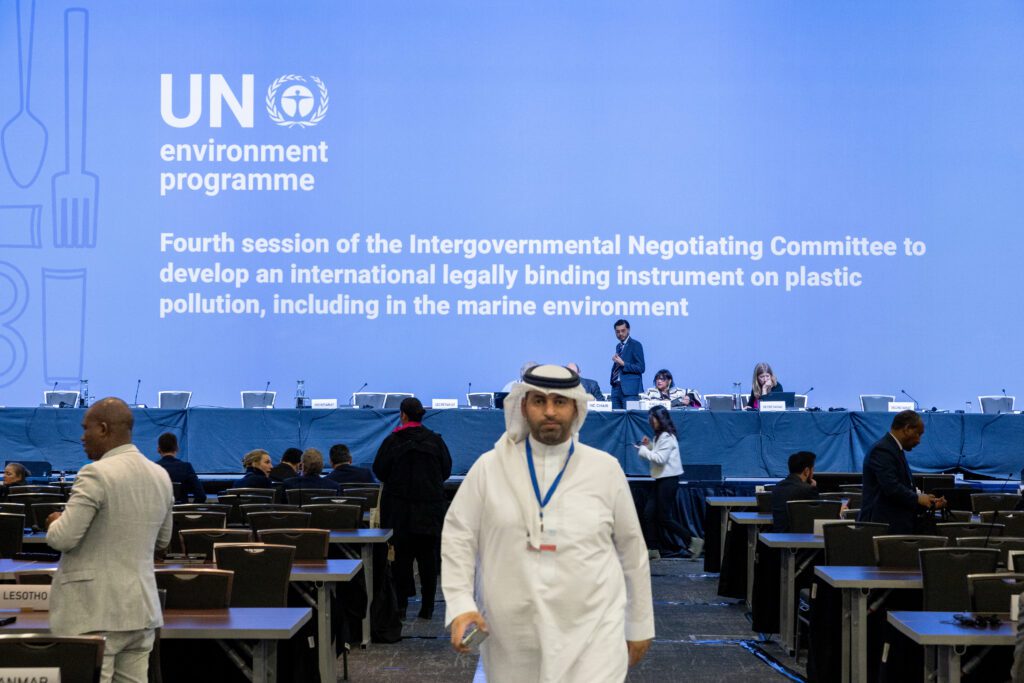 Más de 2.500 delegados participaron en el INC-4, en Canadá