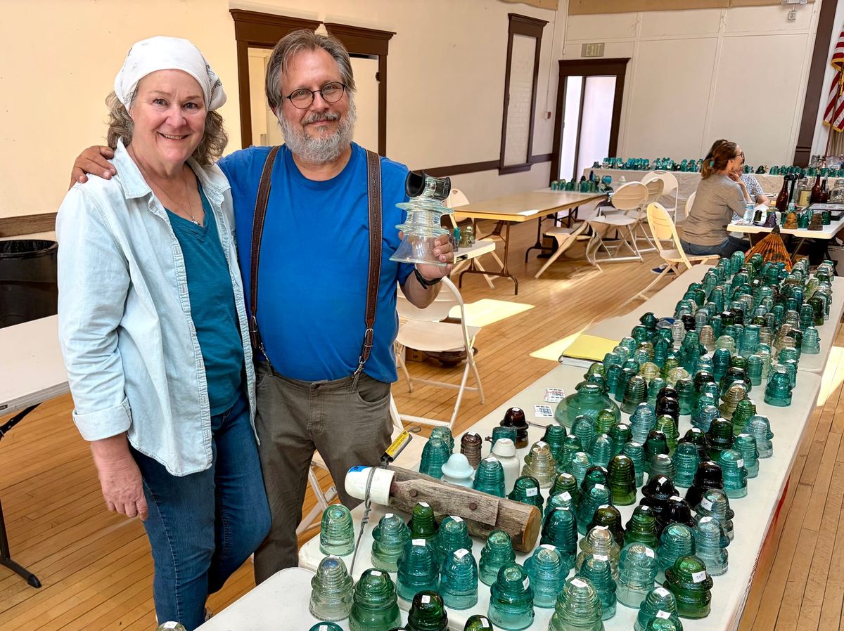 Insulator Enthusiasts Connect at Growing Dayton Show