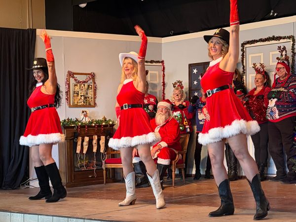 Entertainment Calendar: Weekly and Holiday Events
