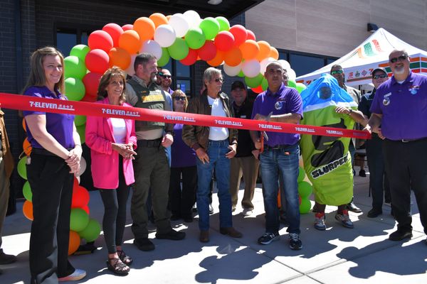 7-Eleven Officially Open in Silver Springs