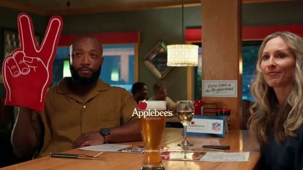 Top 5 Ways Applebee's Scored Big with its NFL Kick-Off Campaign
