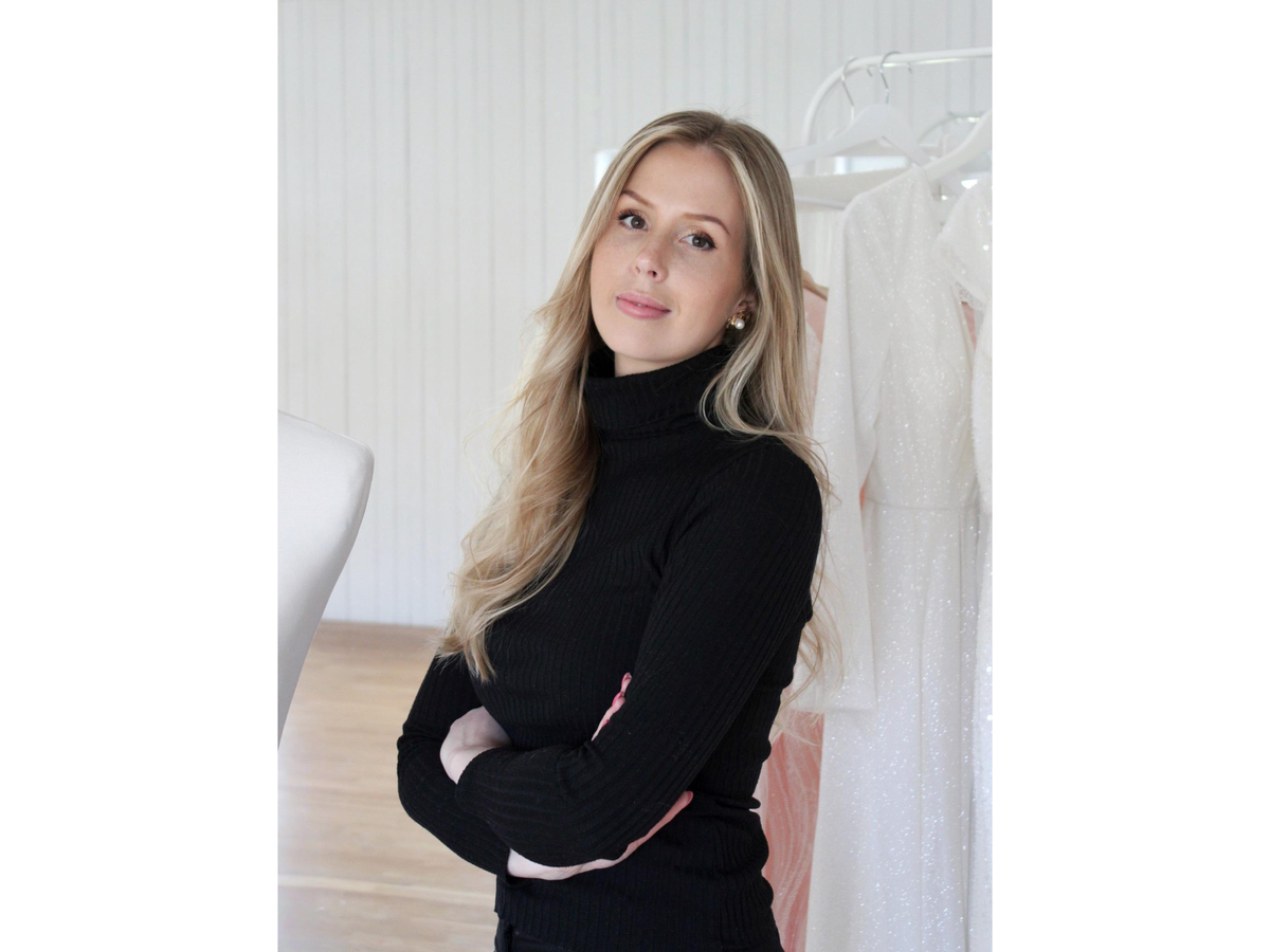 AMANDA CALMIUS TALKS CALMIUS ÉVE