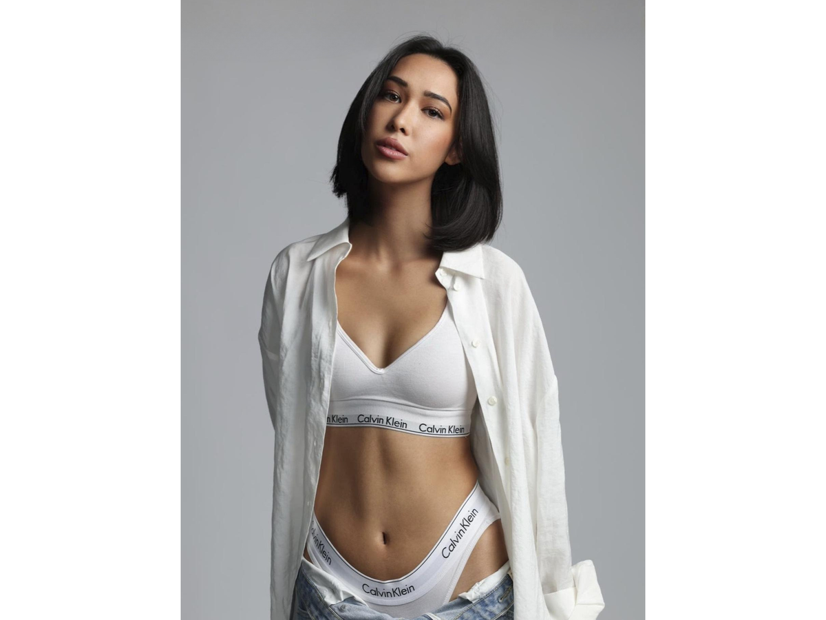 MADISON SANTOS TALKS FELINES