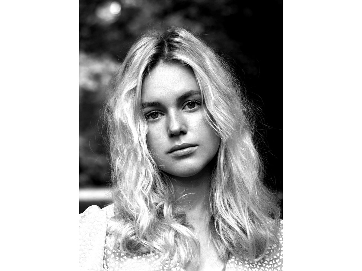 LINA REINHOLD TALKS THE PARTY