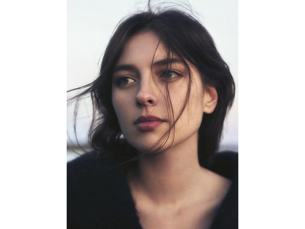 EMMALISA HALLANDER TALKS OUT OF REACH