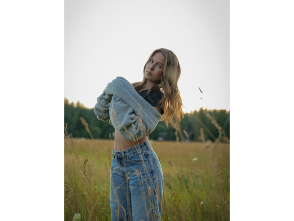 SYDNEY DALE TALKS GIRL YOU CALL A FRIEND