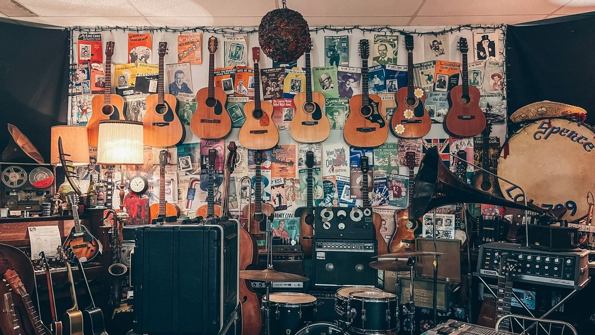 A selection of the best guitars for arthritis 