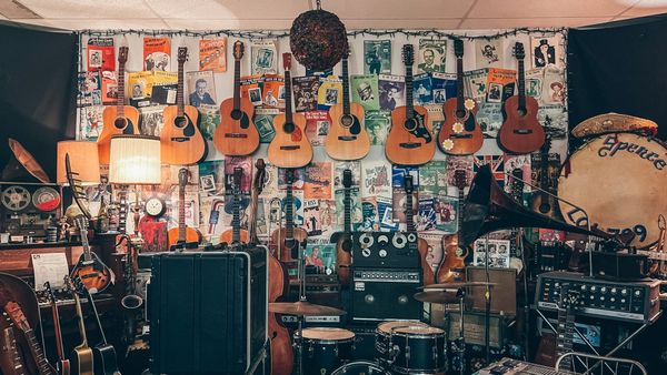 A selection of the best guitars for arthritis 