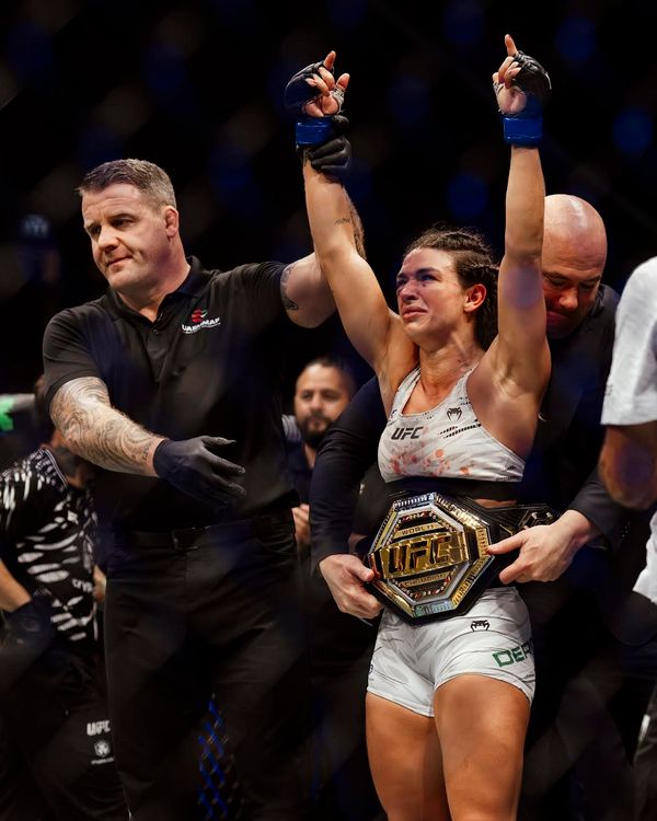 HISTORIC NIGHT IN ABU DHABI AS MACKENZIE DERN BECOMES THE FIRST WOMAN TO WIN A UFC TITLE IN THE MIDDLE EAST