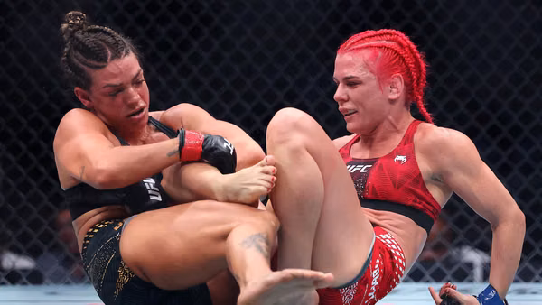 Mackenzie Dern Outgrapples Gillian Robertson to Retain UFC Strawweight Title