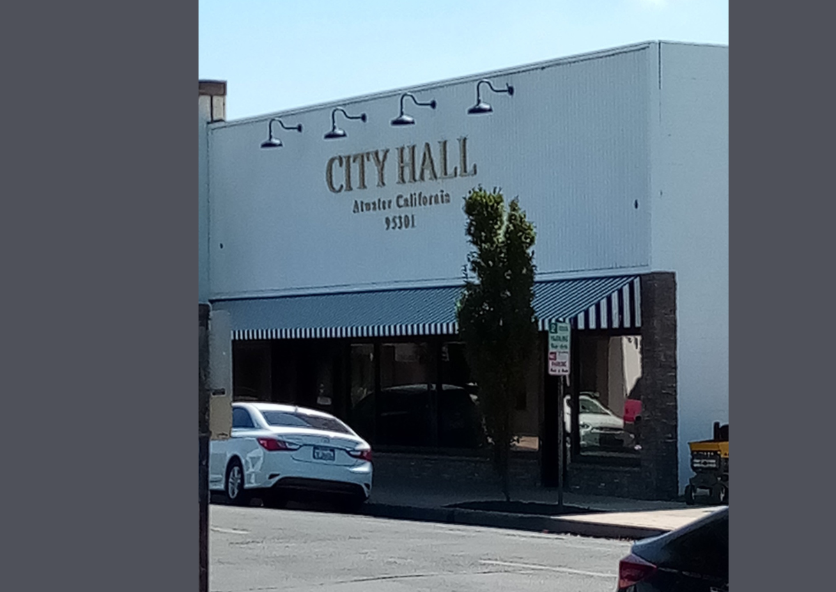  In 2022, the City of Atwater moved City Hall from its location on Bellevue Road to this former commercial business building on Fifth Street. Photo: Steve Newvine 
