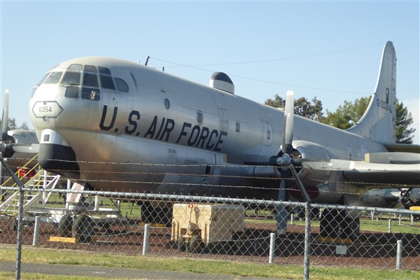  Francois referenced two planes on display at Castle Air Museum in his photo postings on his website. Photo: [http://velo.hennebert.fr/][0] 