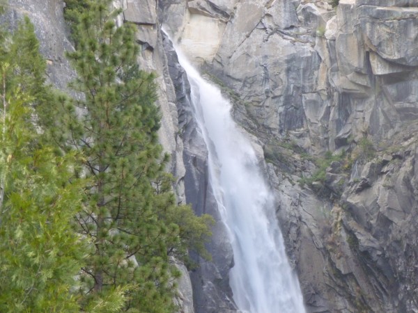 Yosemite Hiking trail tips. Three easy trails for a day hike.