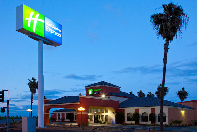 Holiday Inn Express Santa Nella