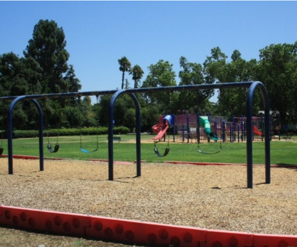  playground 