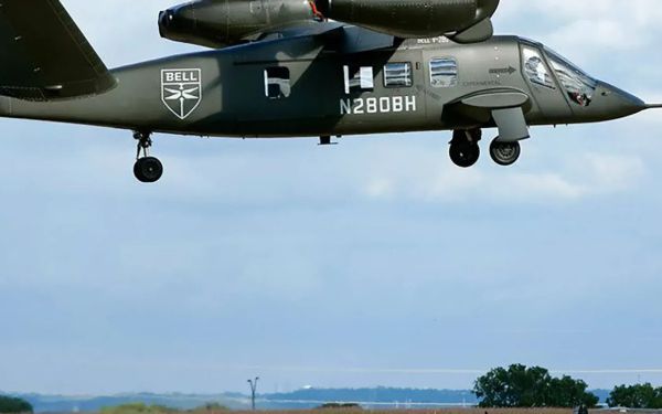 A Bell Valor Helicopter landing. Image from https://www.courant.com/2023/02/27/bell-eyes-facility-expansion-even-as-new-army-helicopter-contract-draws-scrutiny/