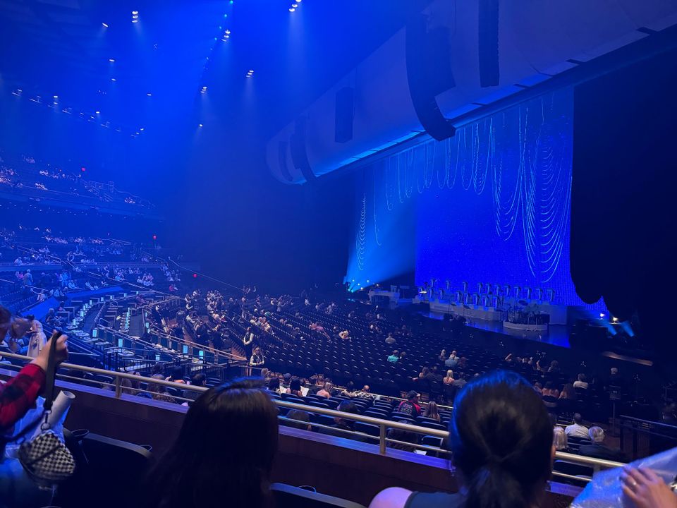 In Vegas, Lady Gaga Mounts a Classy Tribute to a Late Friend