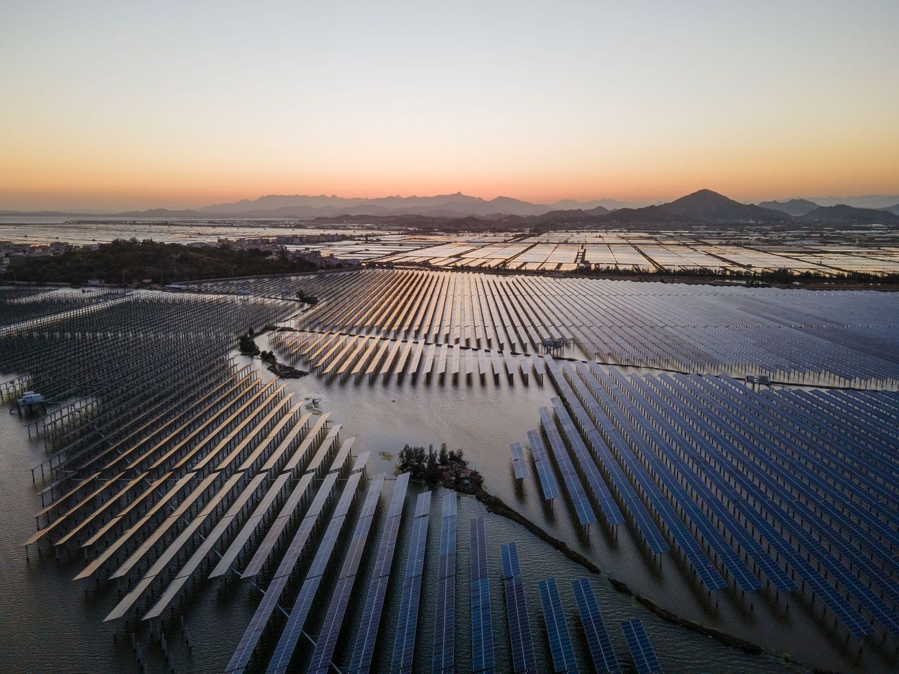 Designing Regenerative Economies