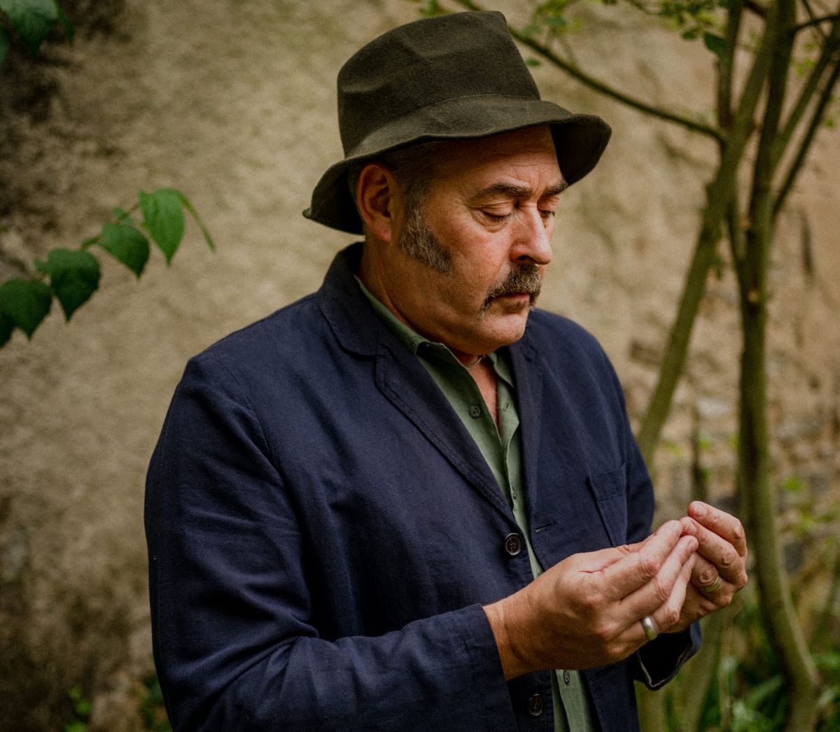 Tindersticks' Stuart Staples on Claire Denis, Kendrick Lamar, Neil Young, and Committing to Vinyl