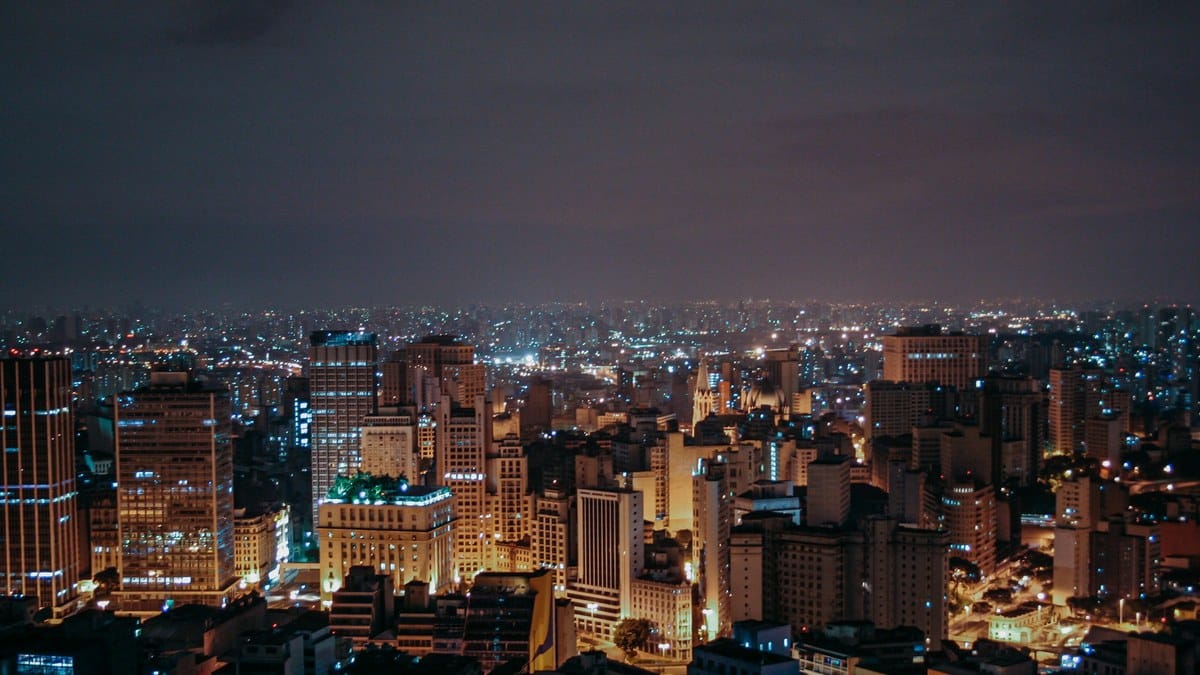 Vista nocturna del centro de S&atilde;o Paulo