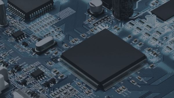Semiconductores: el semáforo marca rotar.