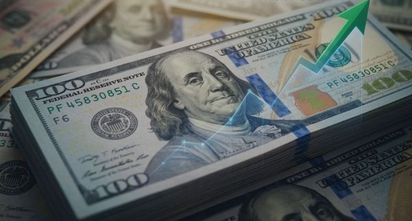 El dólar subió 5% el último mes: las 4 causas detrás del salto y cómo protegerte