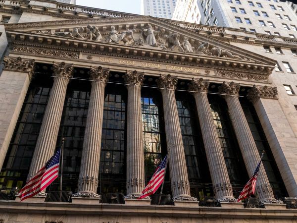 ¿Por qué cayeron las acciones de Estados Unidos?
