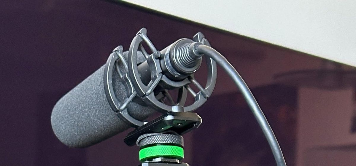 Quality sound with a wide pickup pattern: Mackie mobile shotgun microphone