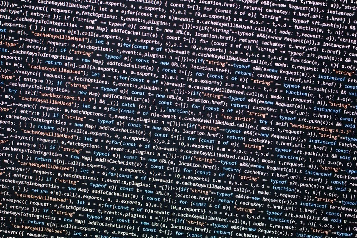Ilusi Digital: Mengapa Punya Data Stok Saja Tidak Cukup untuk Menyelamatkan Bisnis?