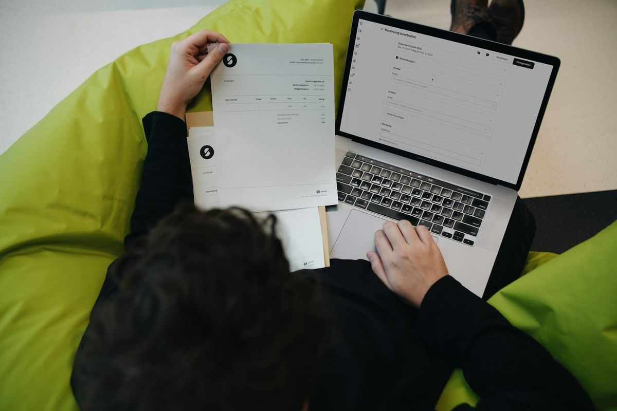 Jangan Tertukar! Ini Perbedaan Purchase Order dan Invoice yang Wajib Dipahami