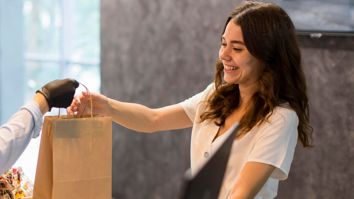 Bagaimana Customer Experience Mengubah Standar Kepuasan Pelanggan
