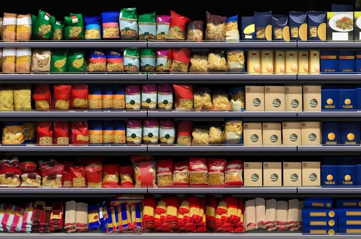 Kerugian nyata akibat mengabaikan tanggal kedaluwarsa di bisnis makanan